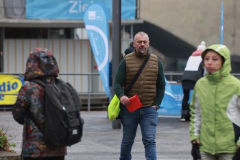 025a1157 chlausschwimmen zueri dwy web