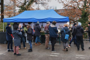 025a1225 chlausschwimmen zueri dwy web