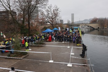 025a1372 chlausschwimmen zueri dwy web