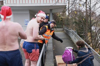 025a1426 chlausschwimmen zueri dwy web