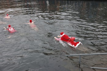 025a1476 chlausschwimmen zueri dwy web