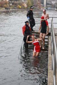 025a1520 chlausschwimmen zueri dwy web