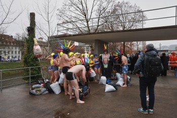 025a1568 chlausschwimmen zueri dwy web