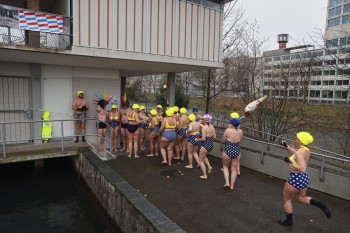 025a1575 chlausschwimmen zueri dwy web