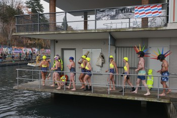 025a1590 chlausschwimmen zueri dwy web