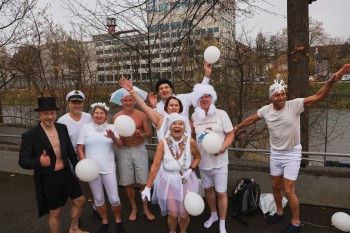 025a1601 chlausschwimmen zueri dwy web