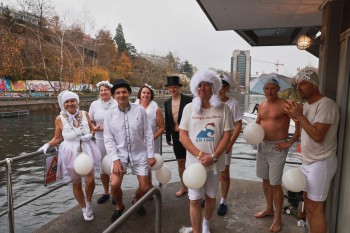 025a1642 chlausschwimmen zueri dwy web