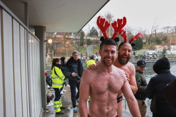 025a1728 chlausschwimmen zueri dwy web