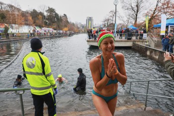 025a1732 chlausschwimmen zueri dwy web