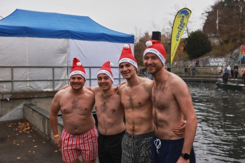 025a1950 chlausschwimmen zueri dwy web