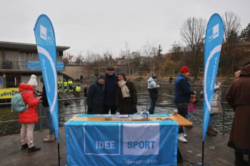 025a2040 chlausschwimmen zueri dwy web