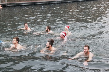 025a2073 chlausschwimmen zueri dwy web