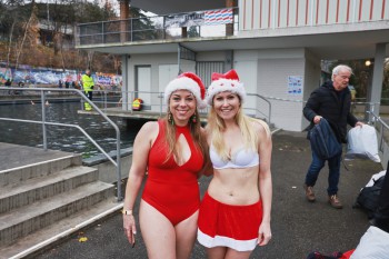 025a2090 chlausschwimmen zueri dwy web